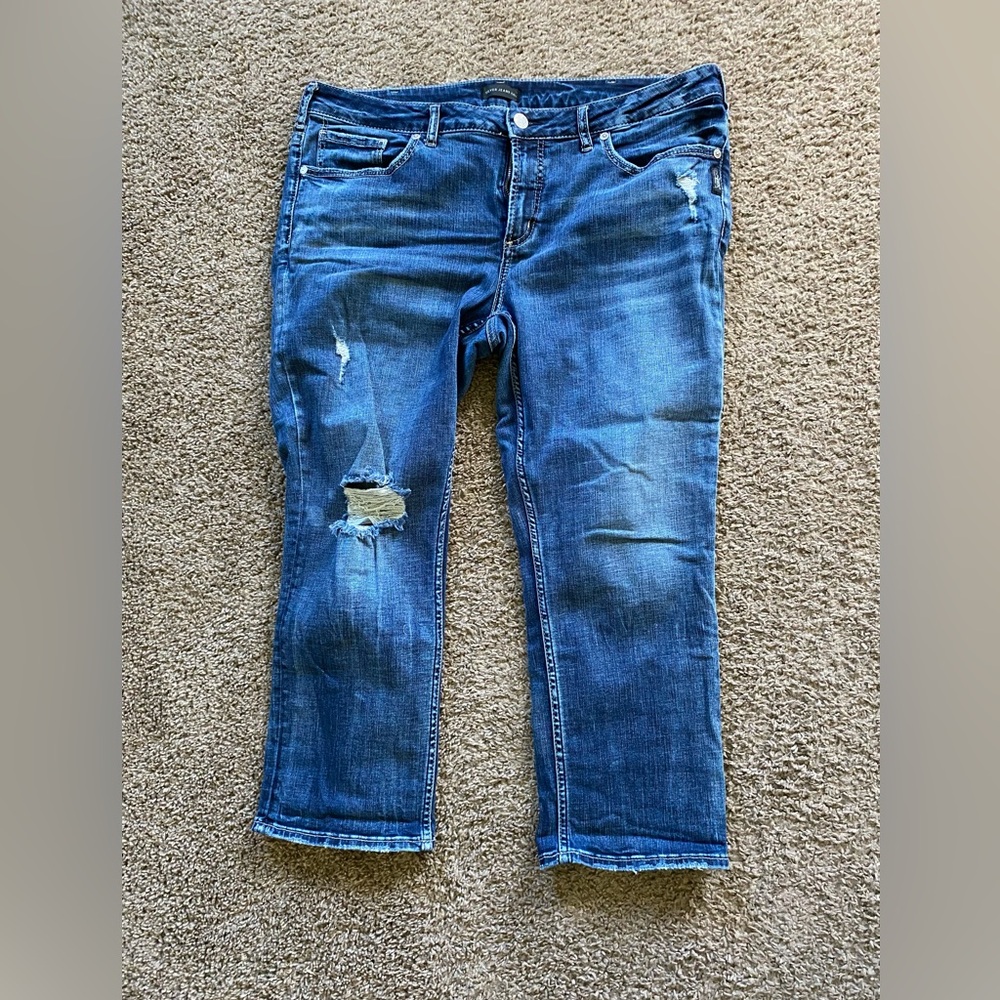 Silver Jeans Elyse capri. Size 18 L-22 1/2
